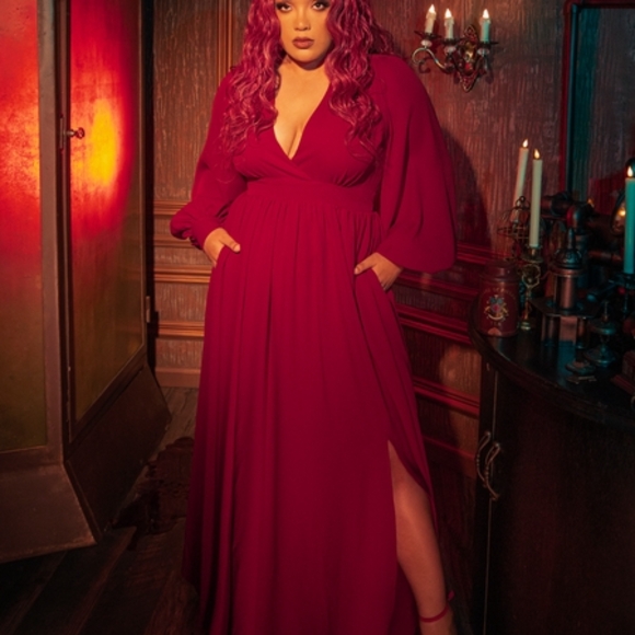 La Femme En Noir - Elegant Red Evening Gown - Picture 4 of 7